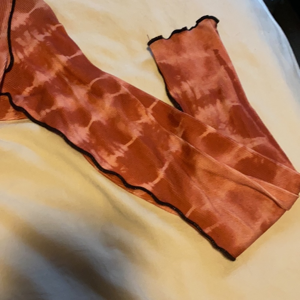 crop top - Picture 3 of 5